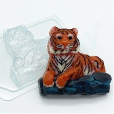 Тигр лежит на камнях, форма для мыла